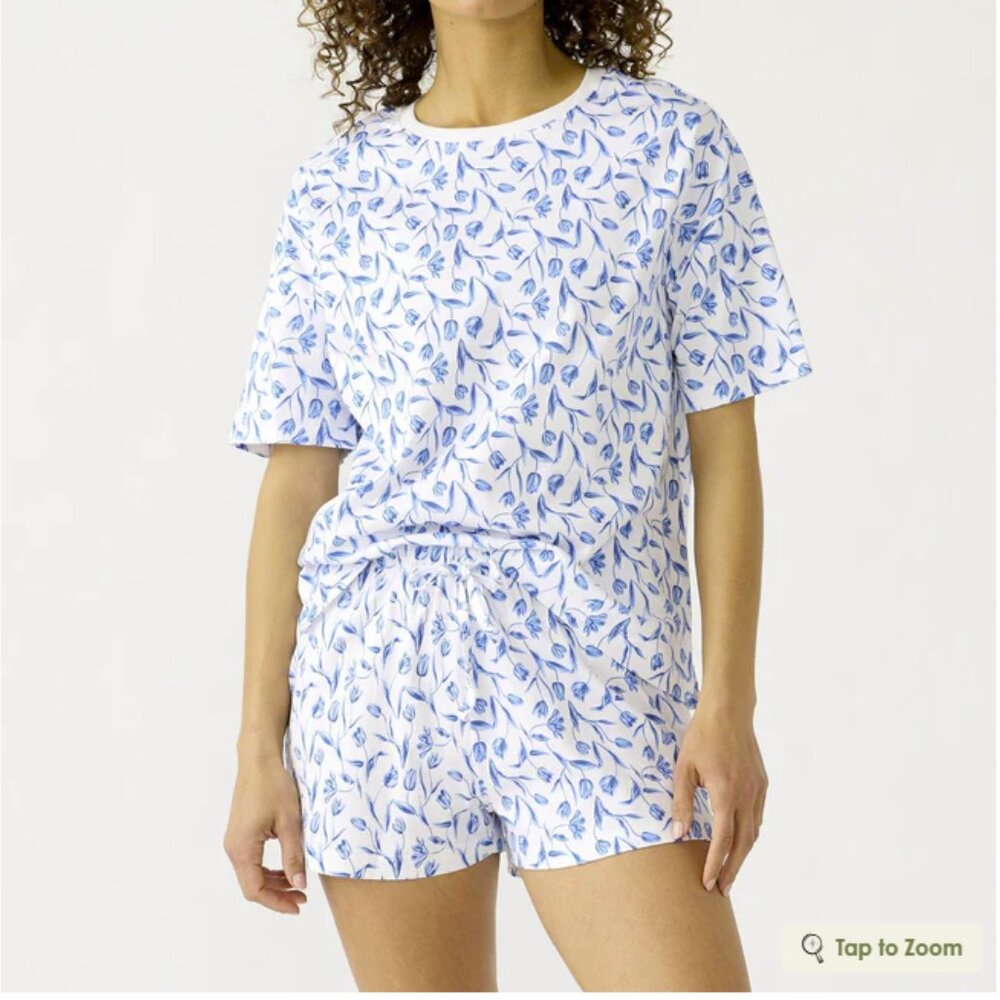 Vera Bradley Blue and White Floral pajama set